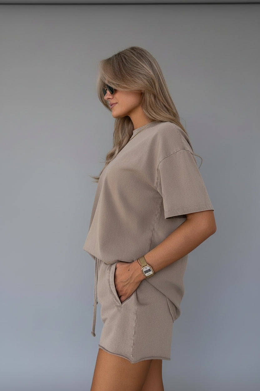 CONJUNTO CAMISETA Y PANTALÓN
